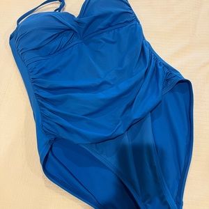 LA BLANCA SWIMSUIT Size 16